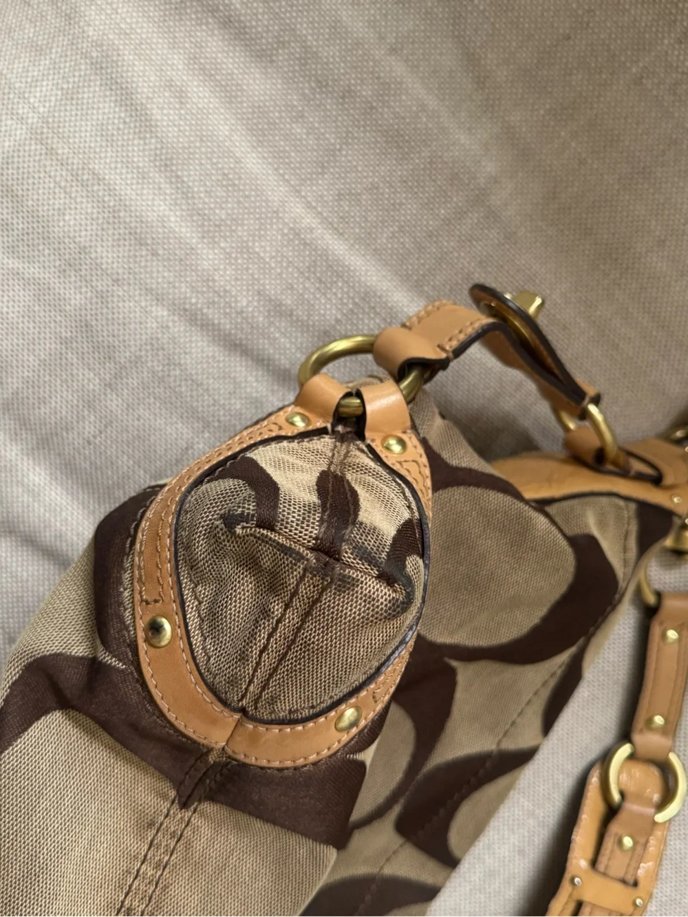 Y2k coach slim carly signature shoulder bag  11648